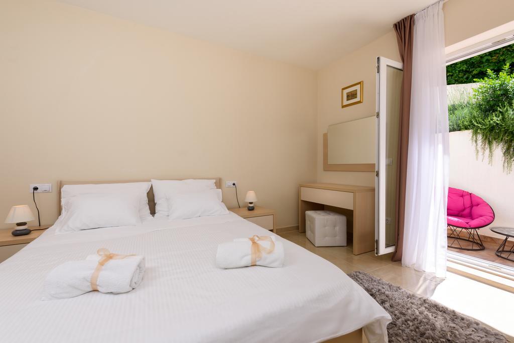 Apartments Domani Omis Luaran gambar